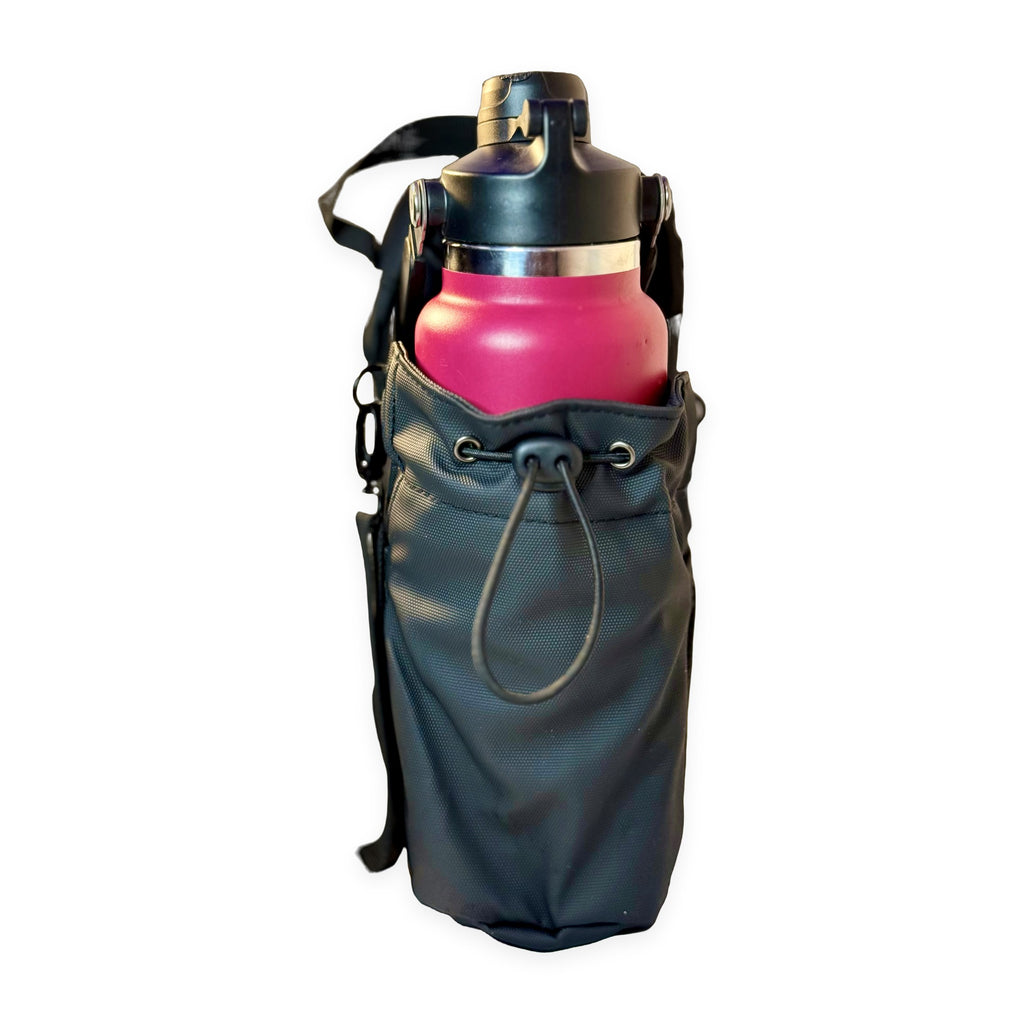 CLNCH magnetic water bottle bag with pink bottle, front view